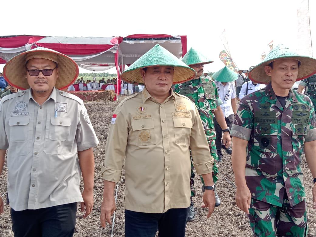 Pangdam II Sriwijaya Bersama Bupati Banyuasin Giatkan Ketahanan Pangan Nasional