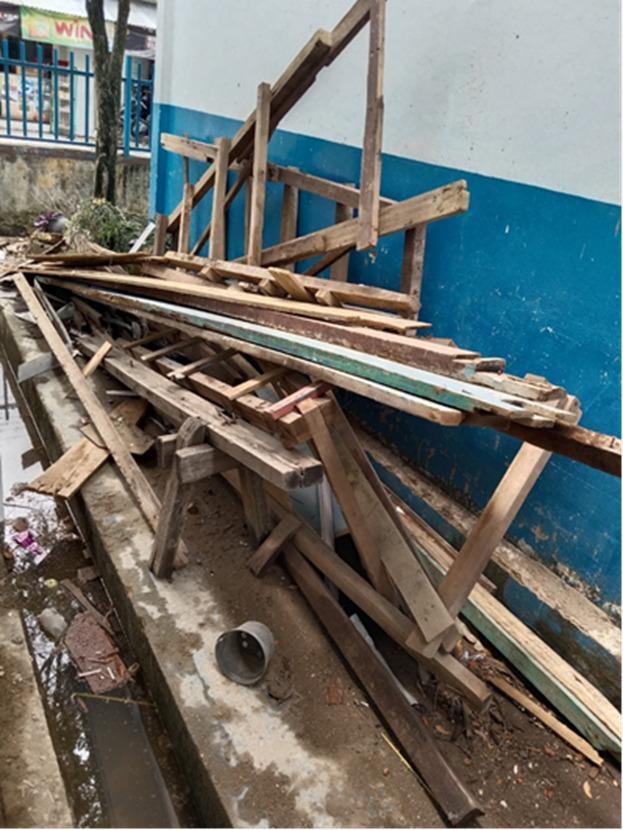 Waduh Kepsek SDN 223 Kota Palembang Diduga Menjual Kayu bekas Bongkaran Rehab Gedung
